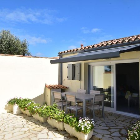 Large Studio Close To The Beach Saint-Martin-de-Ré Exterior foto